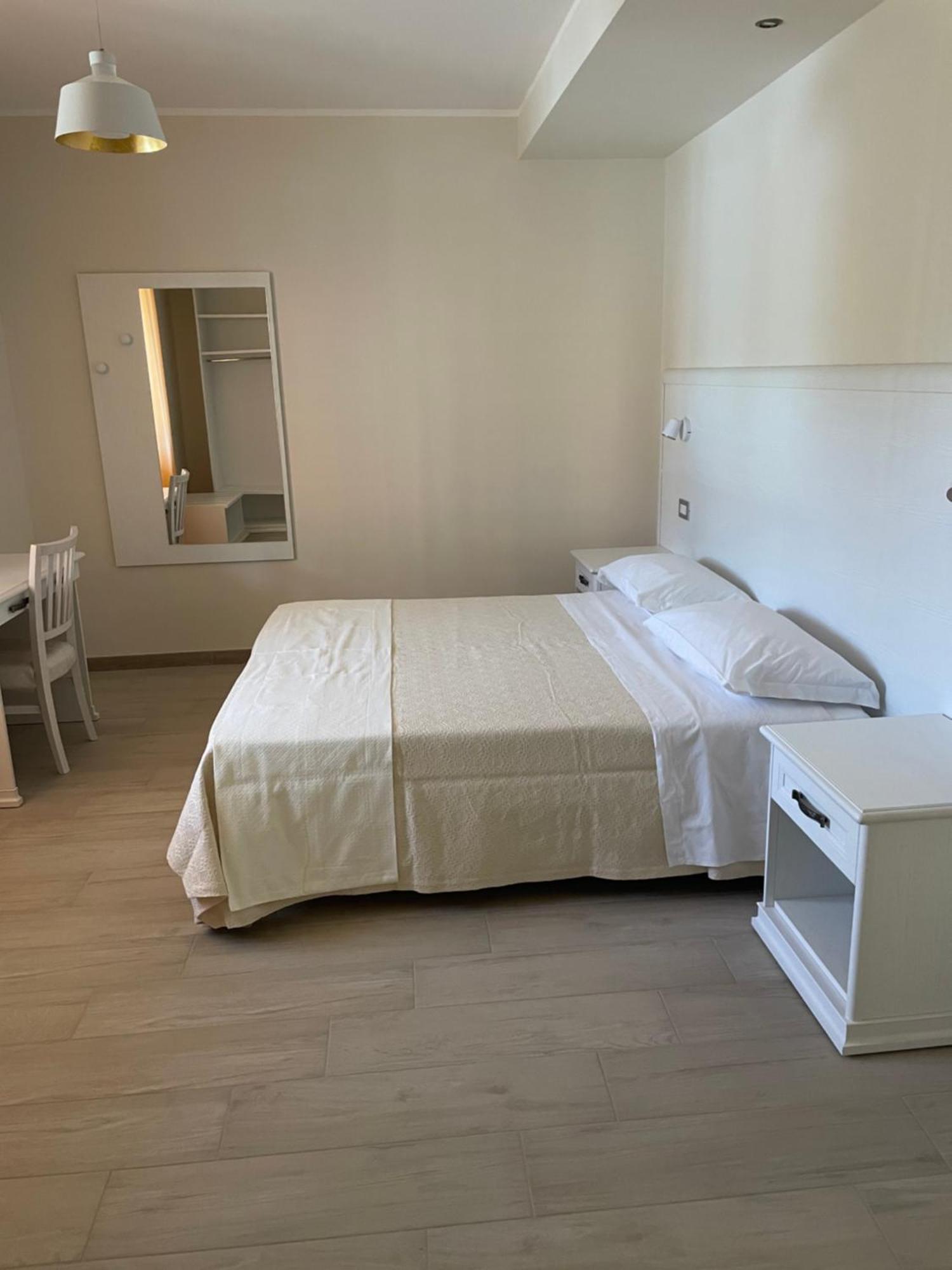 Fd Lorichella Hotel Lorica Eksteriør billede