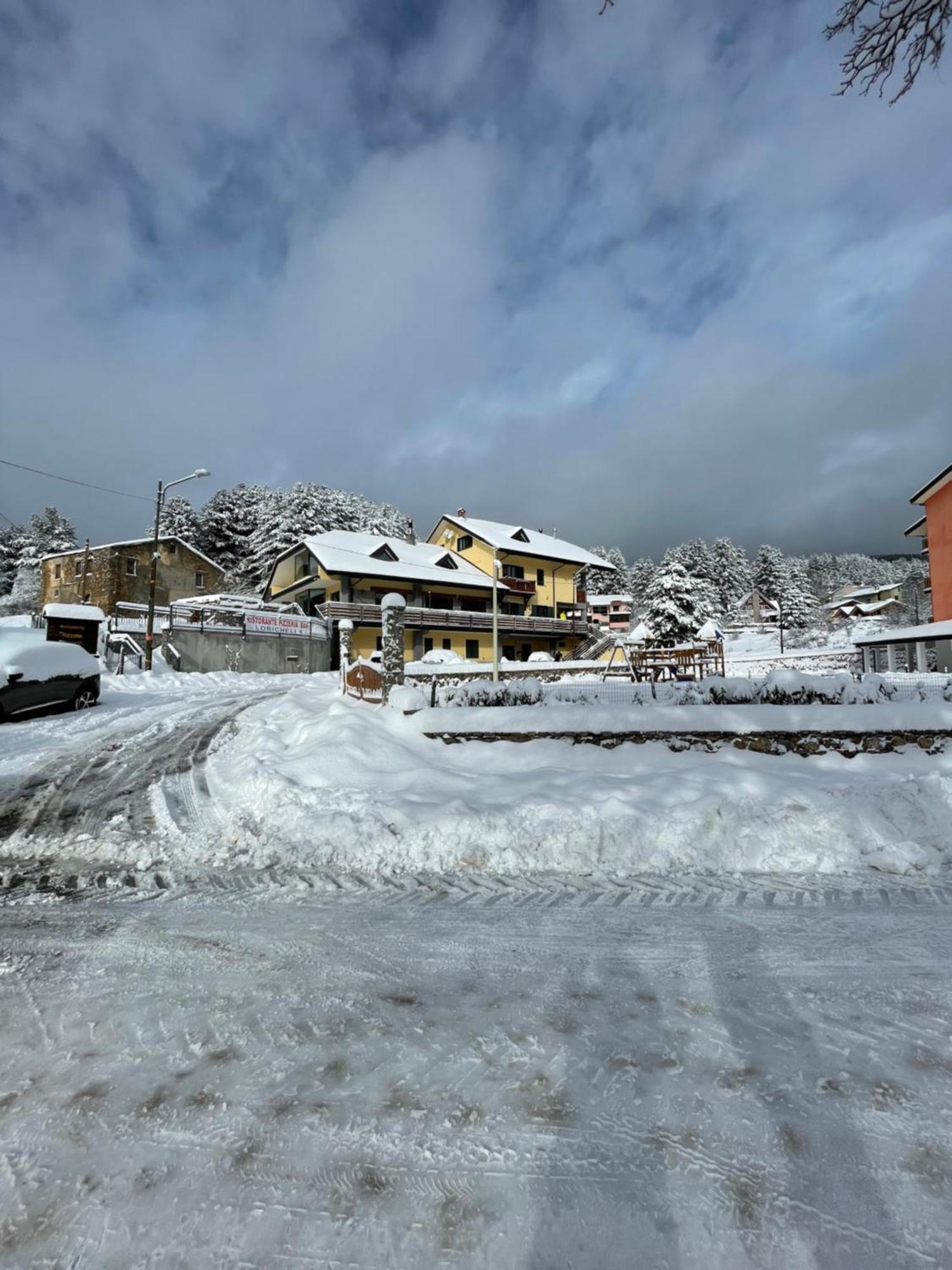 Fd Lorichella Hotel Lorica Eksteriør billede